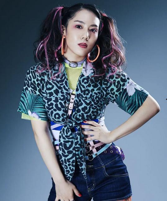 山本千寻资料,探寻日本文学界的璀璨星辰