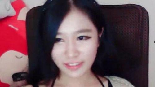 黄鳝女主播大尺度直播,大尺度直播背后的真相与反思 第3张 黄鳝女主播大尺度直播,大尺度直播背后的真相与反思 第3张