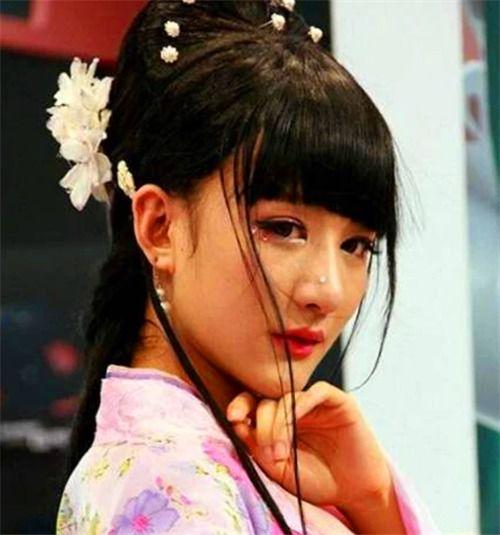 反串演员的女装生活