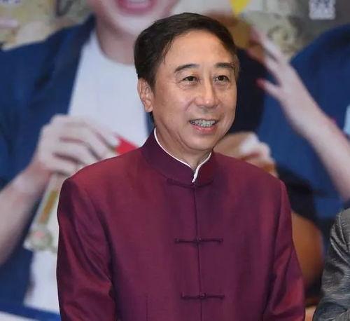 冯巩个人资料,喜剧大师的传奇人生与艺术成就  第2张