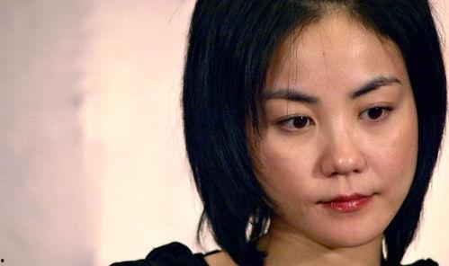 王菲生活照全身,岁月静好，优雅依旧