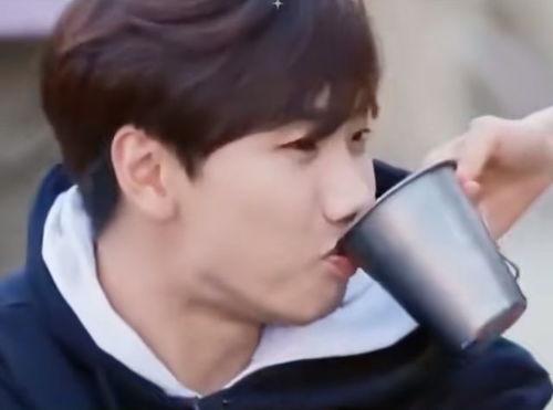 汪苏泷早期照片,从青涩少年到音乐才子的蜕变之路  第3张