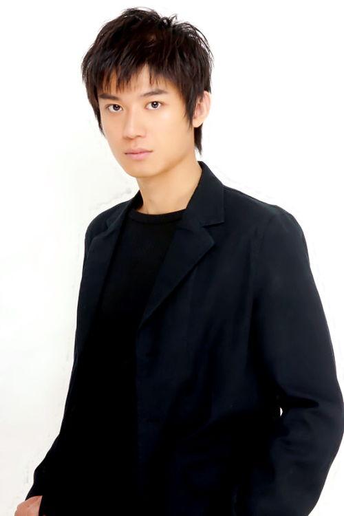 芦芳生图片,光影交织下的艺术人生  第2张