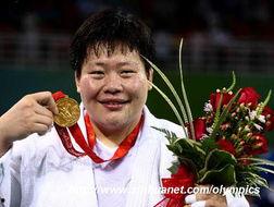 佟文的资料,中国短道速滑传奇运动员的辉煌历程  第1张